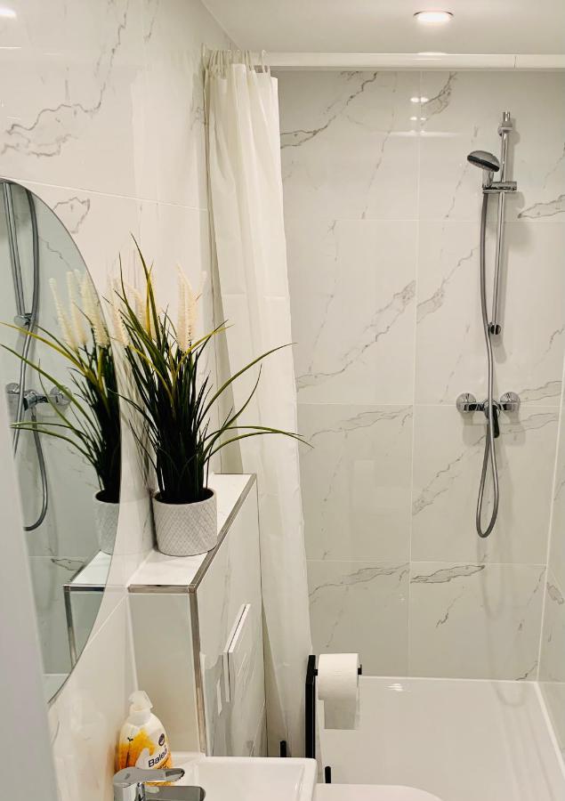Gaestehaus Zur Uni Klinik Exklusives Apartment Mit Kueche Und Badezimmer Χόμπουργκ Εξωτερικό φωτογραφία